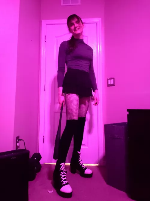 Wow, you're short. That's okay I like that ๐ Wow, you're short. That's okay I like that ๐