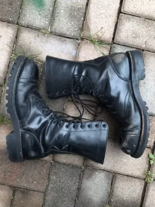 [WTB] Does anyone have a pair of these in an 11-11.5 they'd like to sell? I believe they're Canadian military boots (similar to Genesco, Corcoran but pre-Vibramed)