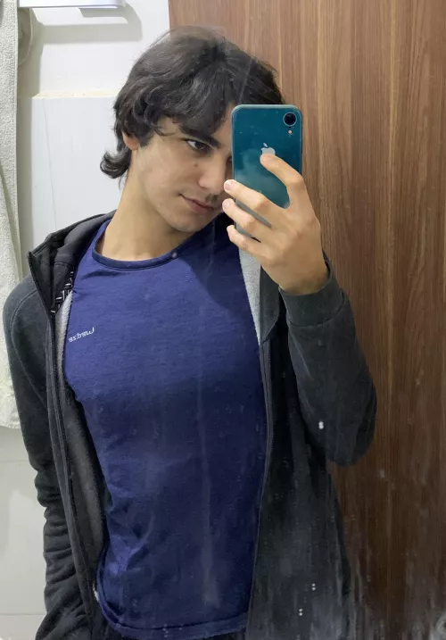 Wtf happened to this mirror?