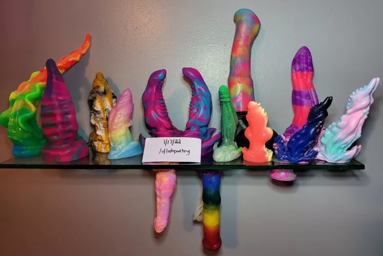 [WTS/WTT] UV, GitD, and colorful toys!