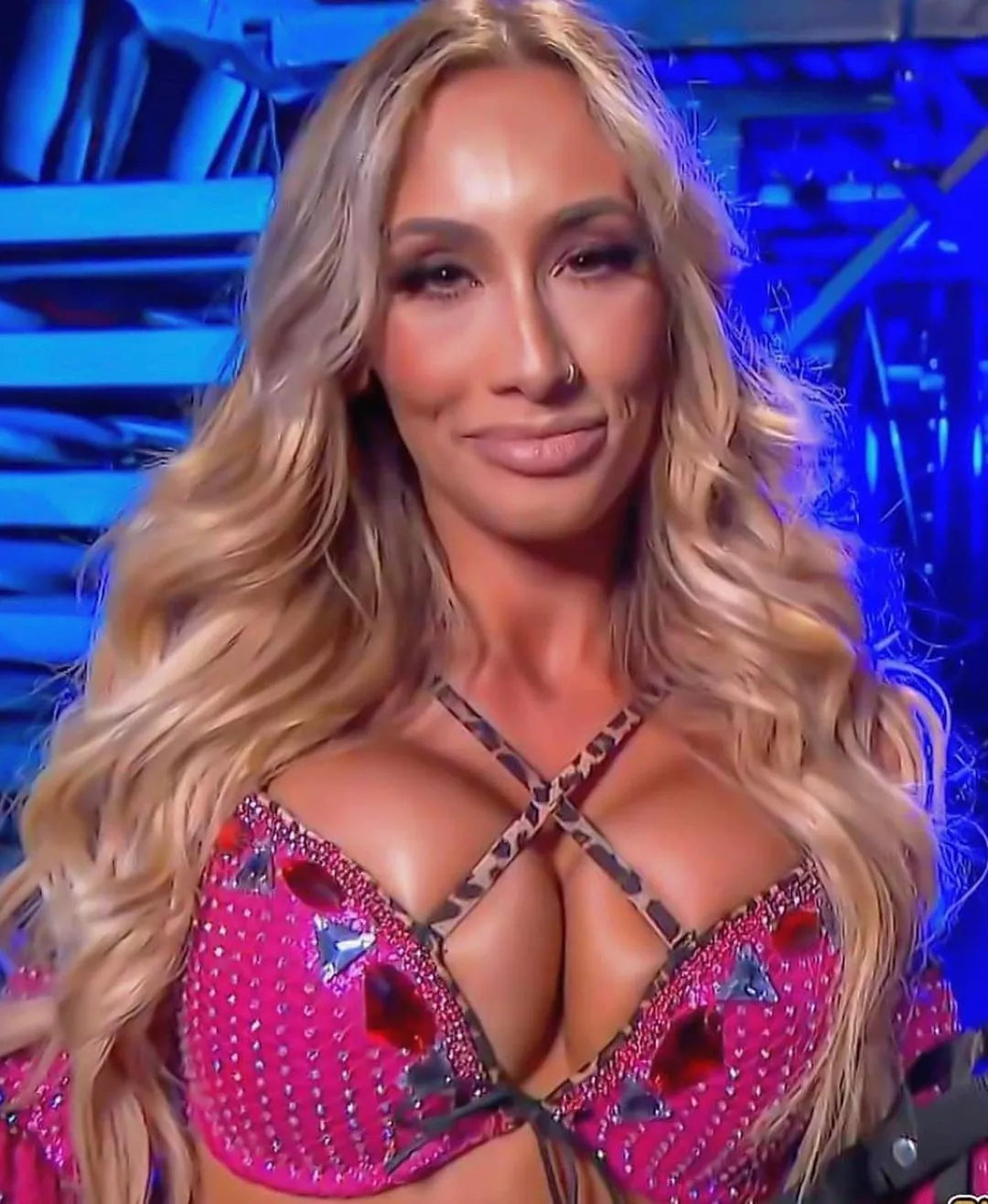 WWE's Carmella is such a BIMBO WWE's Carmella is such a BIMBO