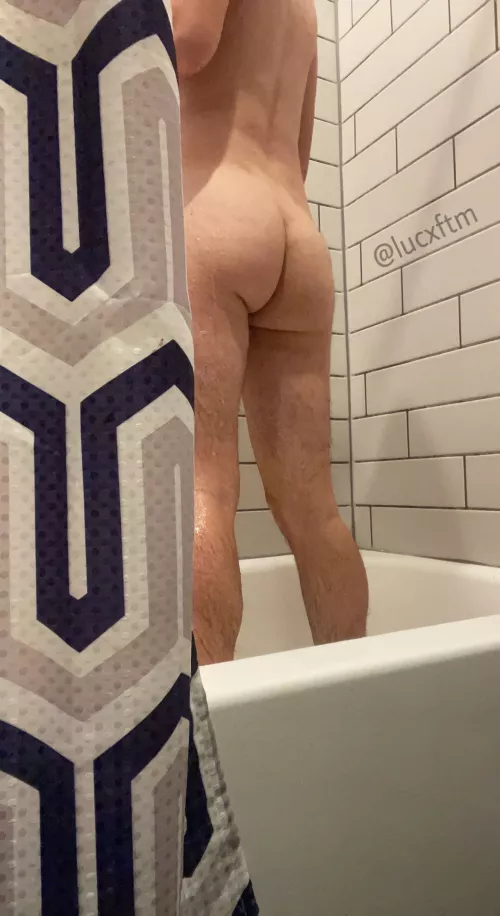 wwyd if you saw my ass poking out of the shower curtain like this?