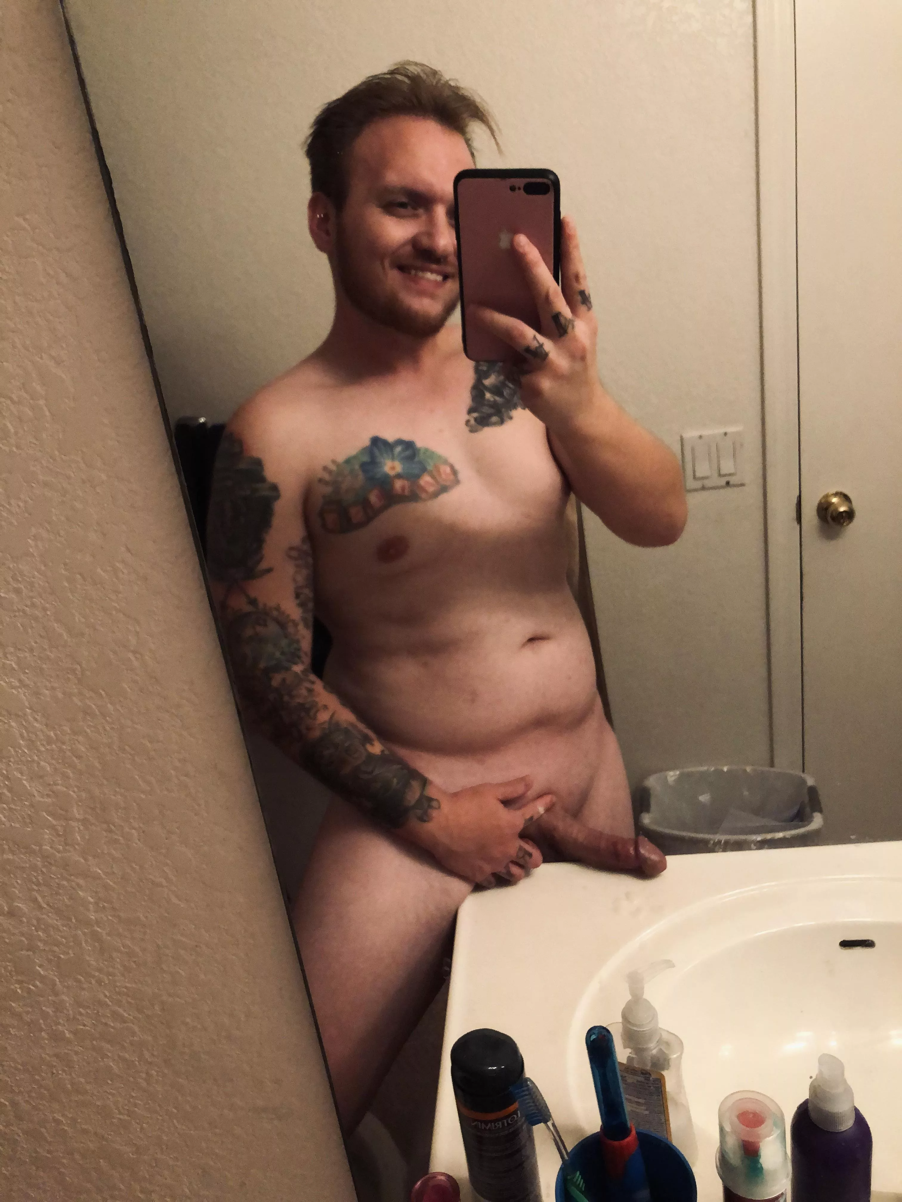 y’all enjoyed my first post, here’s some more of this dad bod and hard cock y’all enjoyed my first post, here’s some more of this dad bod and hard cock