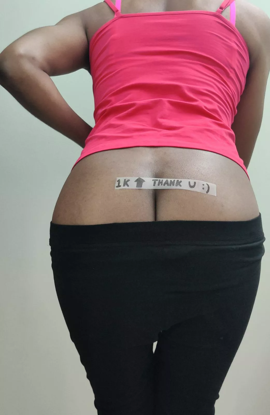 Y'all make me feel like such a slut, thank you 😚 Y'all make me feel like such a slut, thank you 😚