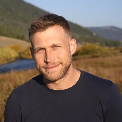 Y'all were very nice with my hiking shot. Here's my other one from the same trip. Yellowstone. Y'all were very nice with my hiking shot. Here's my other one from the same trip. Yellowstone.