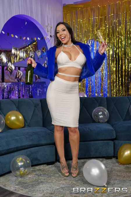 π¨Yay, 100k subscribers here, congratulations π Write in the comments below this post your congratulations and best wishes to the beautiful Rachel Starrπbecause we are all here thanks to her and her incredible energyβ¨πππβοΈ