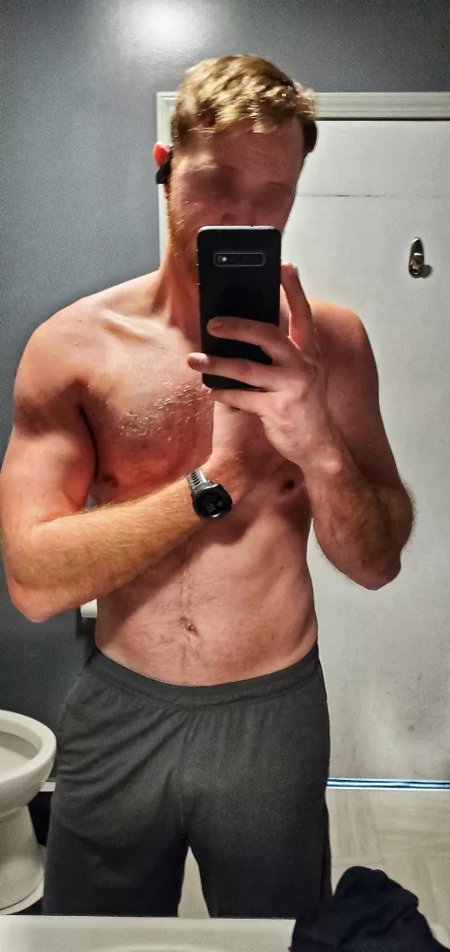 Yeah, it's a cliche [M]irror pick at the gym lol but hey I thought I was looking good 😄