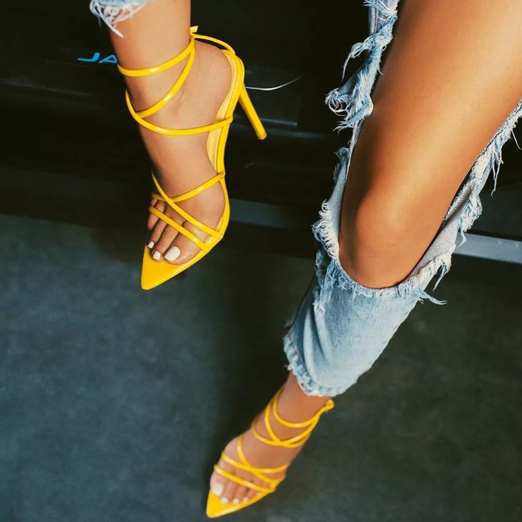 Yellow Yellow