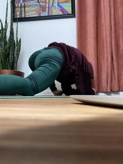 Yoga is def my 2nd favorite exercise to stay in shape! 😉