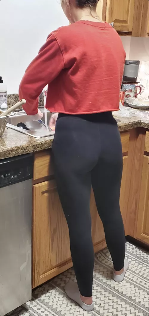 Yoga pants dropped soon after the ballπ€€