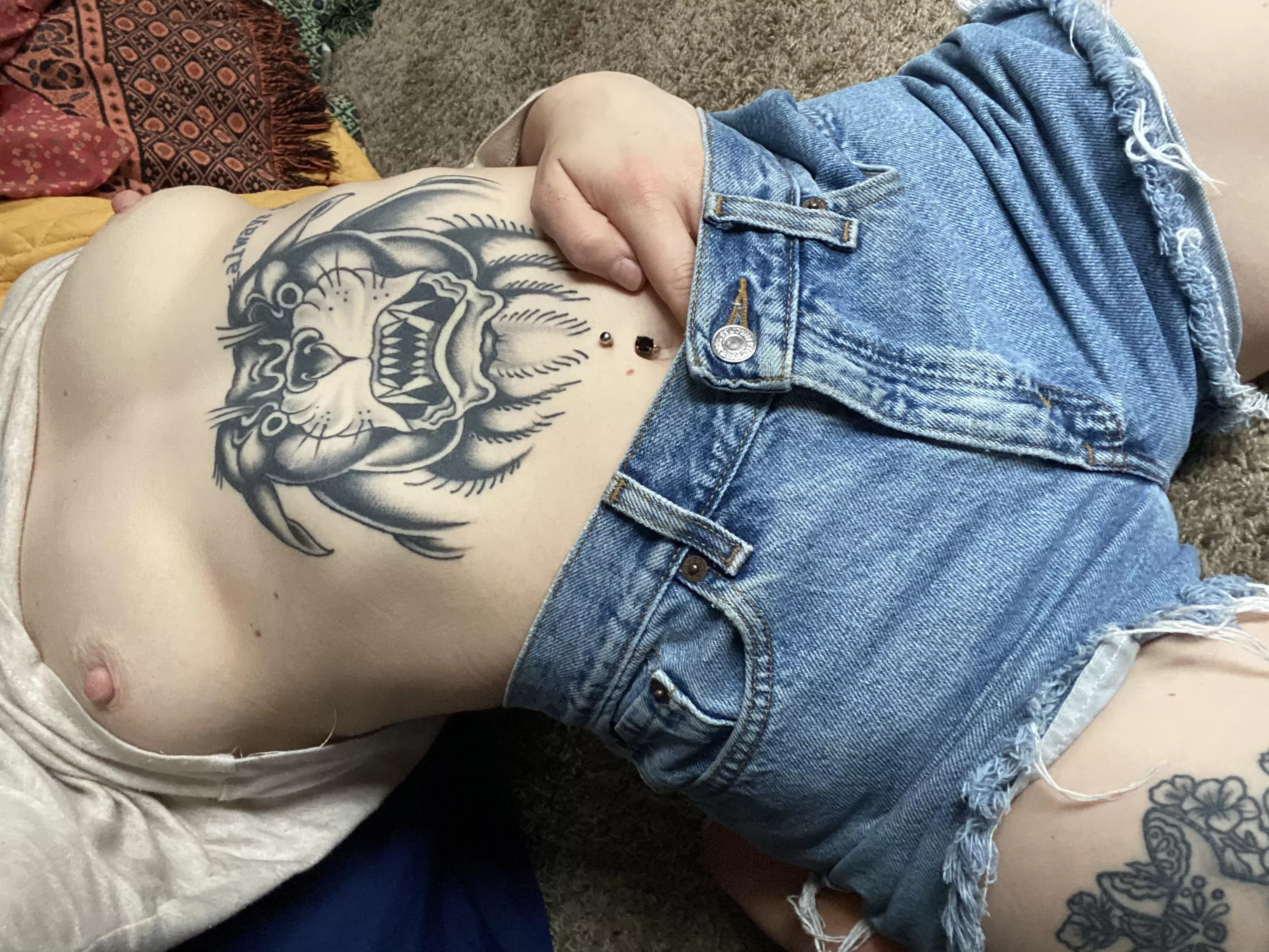 You can just call me your blue jean baby❤️ You can just call me your blue jean baby❤️