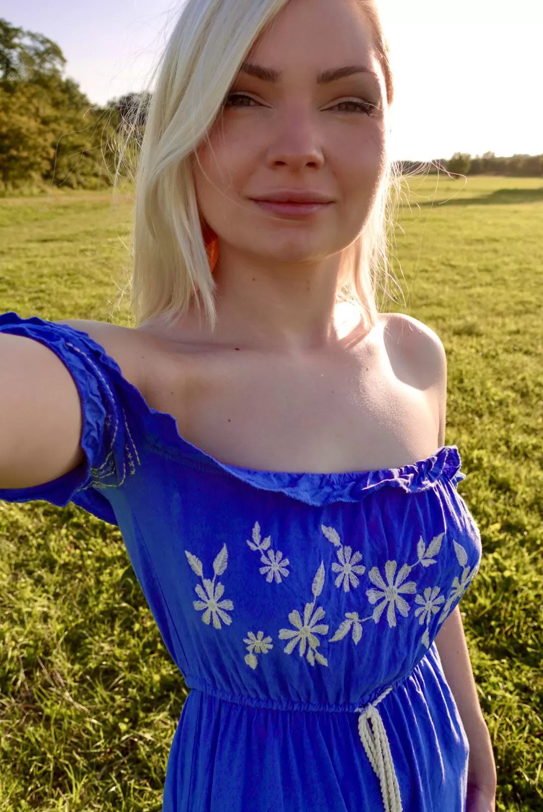 You can’t see as many of my freckles in this light but I love this picture ❤️ You can’t see as many of my freckles in this light but I love this picture ❤️