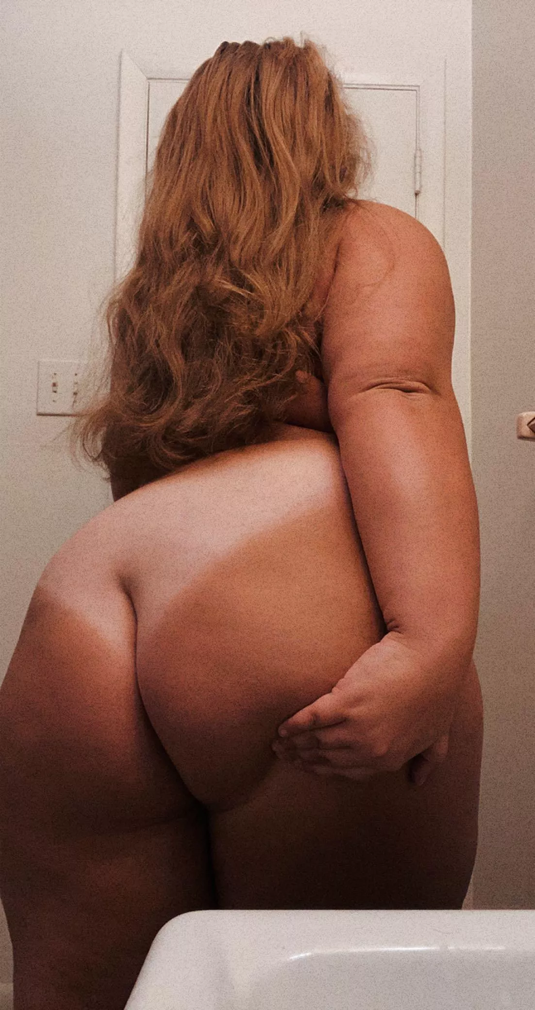 you fuckin from behind? 😈💦