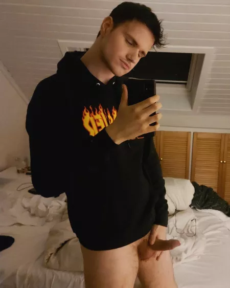 You guys like tiny dicks?๐ฅบ