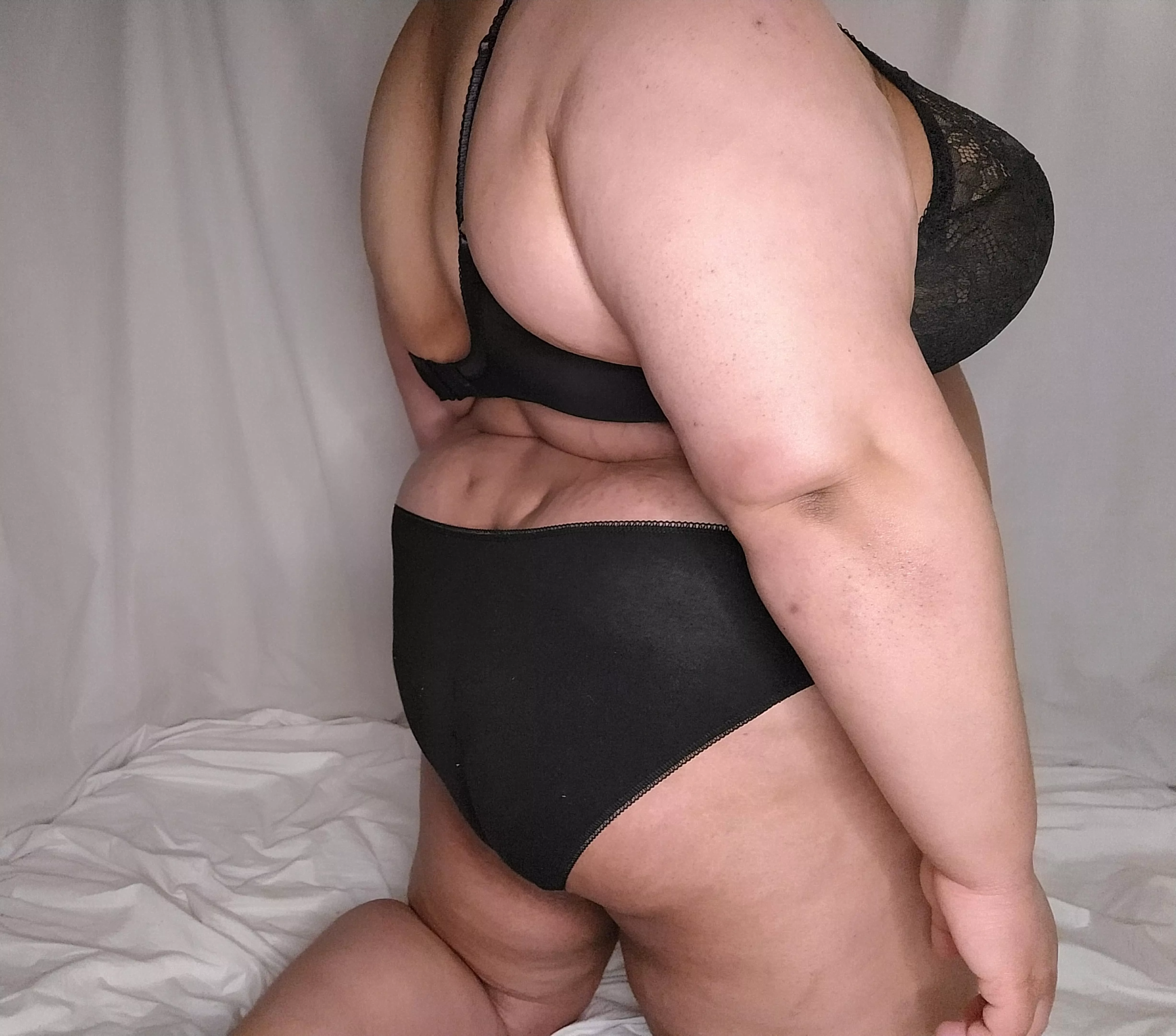 You hate to see me leave but you love to watch me as I go