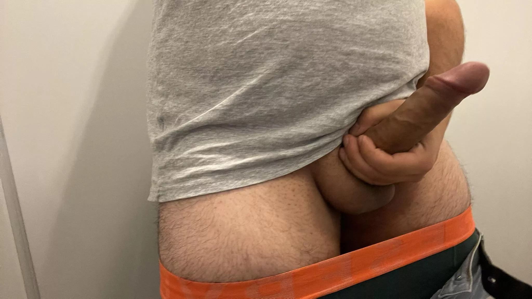 You have small hands ? Cuz I don’t You have small hands ? Cuz I don’t