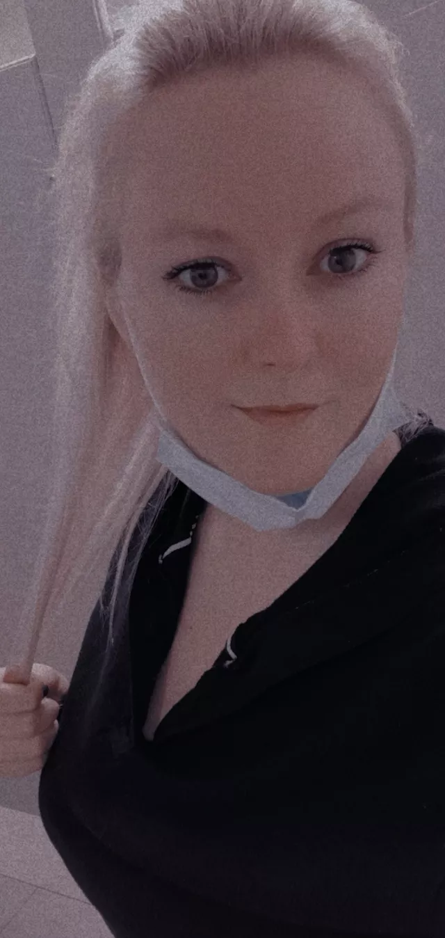 You hold my hair while I gag? (f) You hold my hair while I gag? (f)