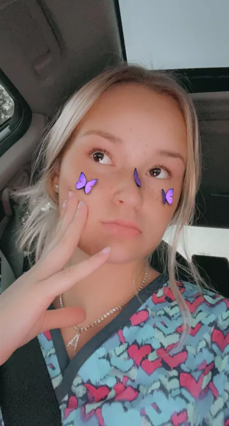 you like a girl in scrubs? you like a girl in scrubs?