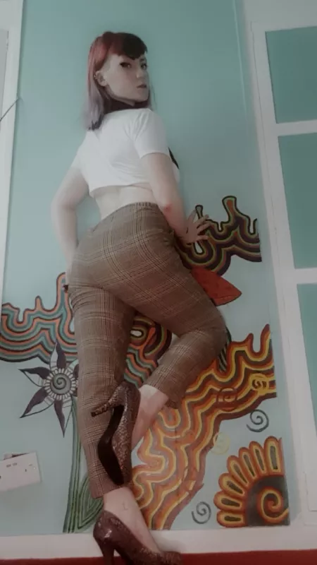 You like girls in heels right? Or am i wasting my timeπ