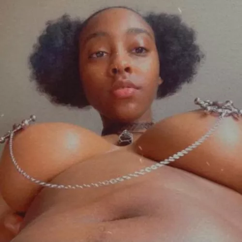 you like my new titty piercings 😏