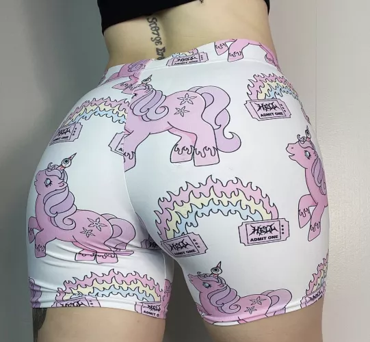 you like my short shorts?