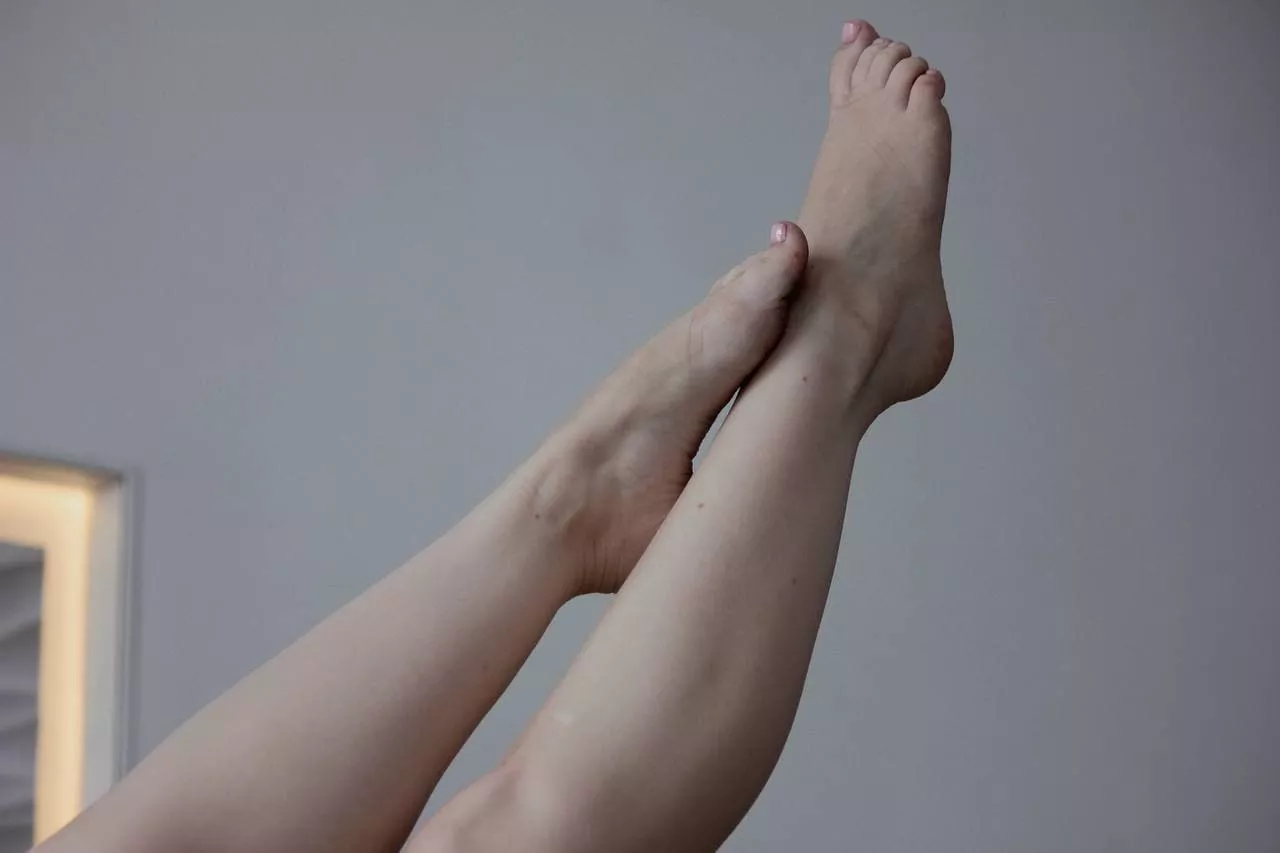 Small Feet Nude