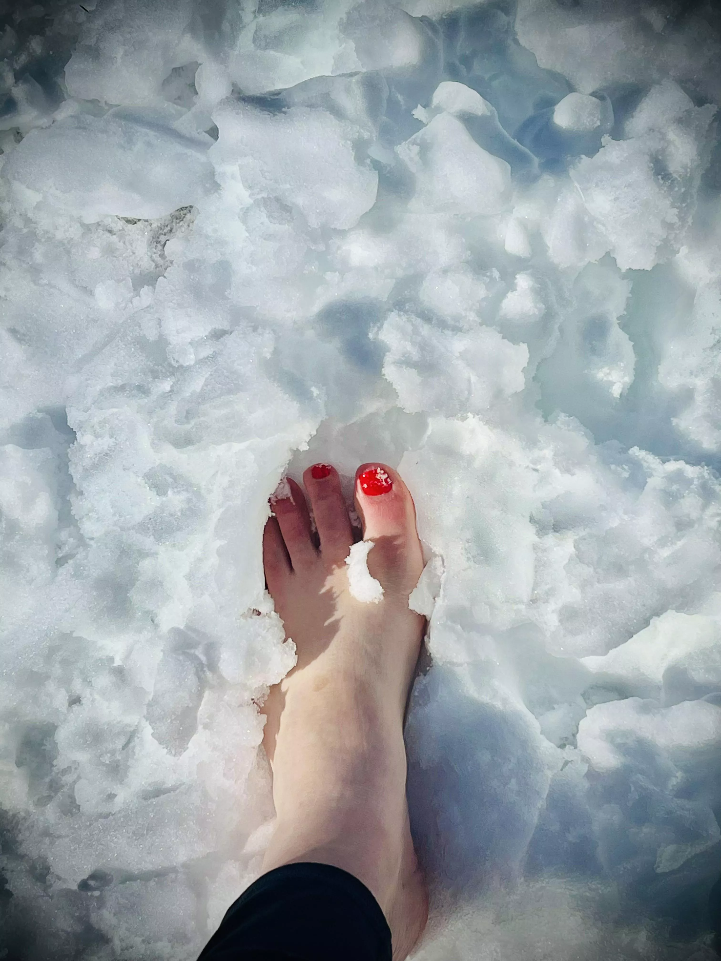 You like my toes in the snow? You like my toes in the snow?