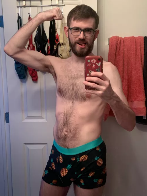 You like pineapples? ššš