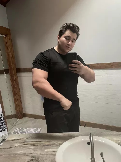 You like this pose? You like this pose?