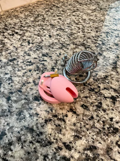 You only get to make one choice as my sub, tell me which cage you want to get locked in ๐คโค