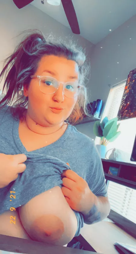 You open your zoom meeting and see this π€