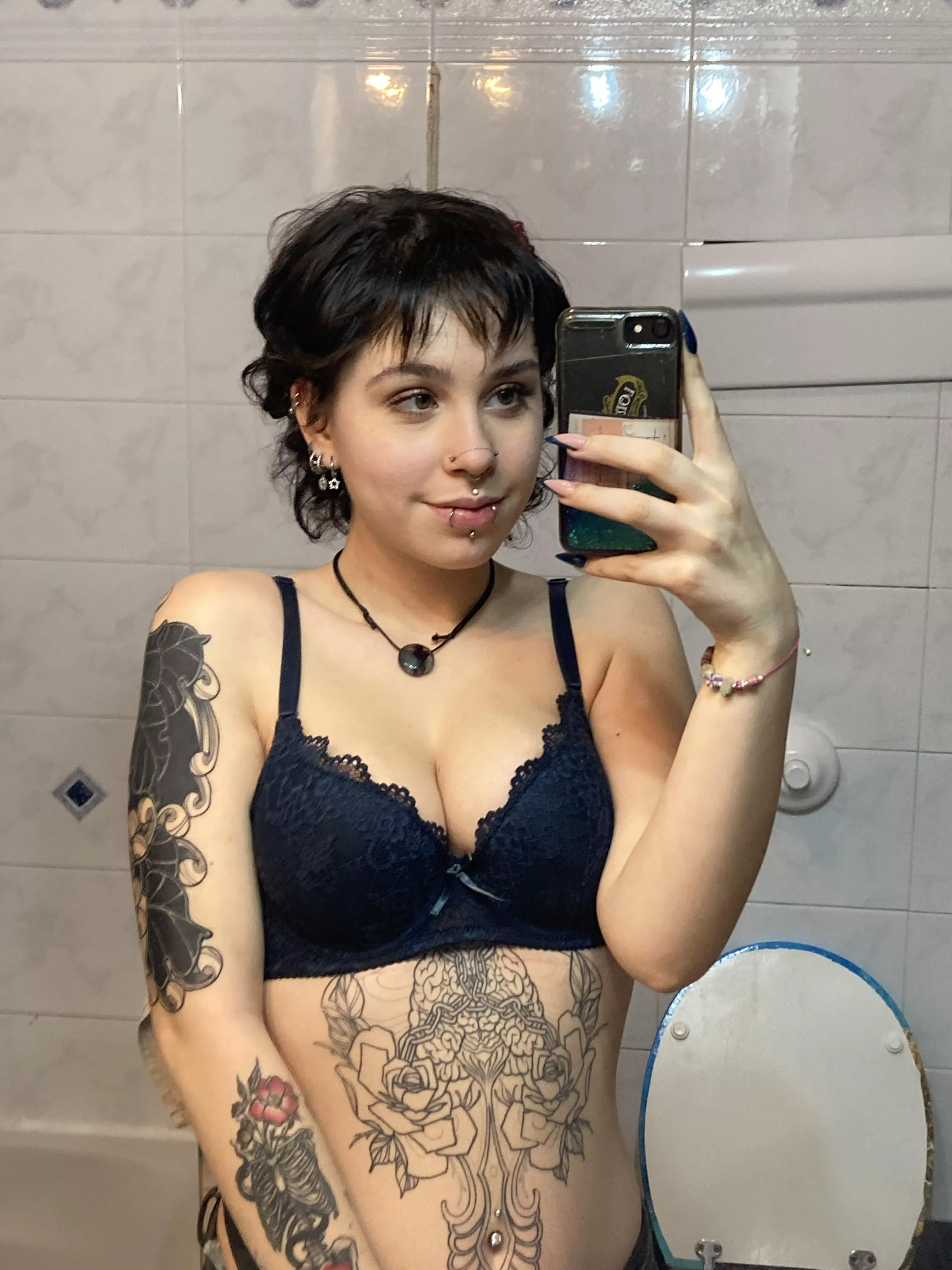 you play with me?🖤 you play with me?🖤