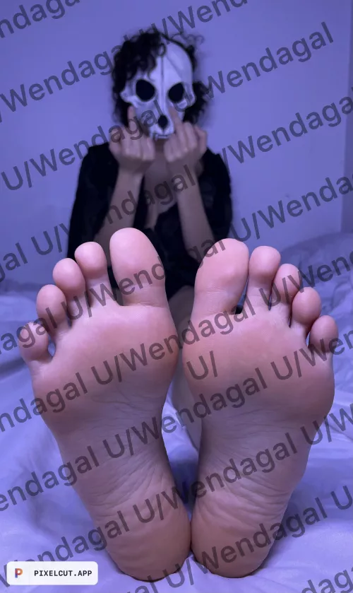 You should feel my soft soles ๐