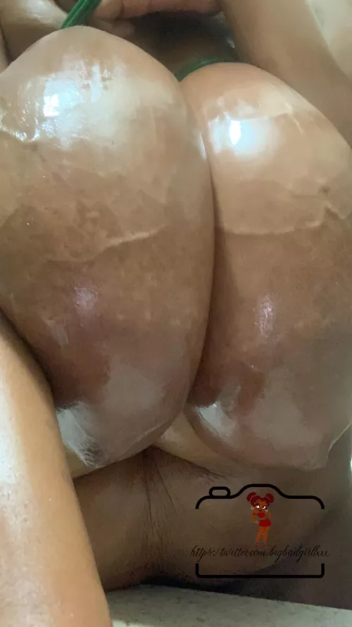 you should see the milk that i make 👅 you should see the milk that i make 👅