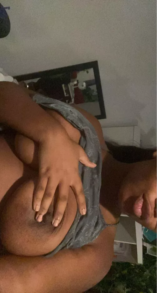 you think you can find a bwc to put this n*gg*r in her place before the week gets started?