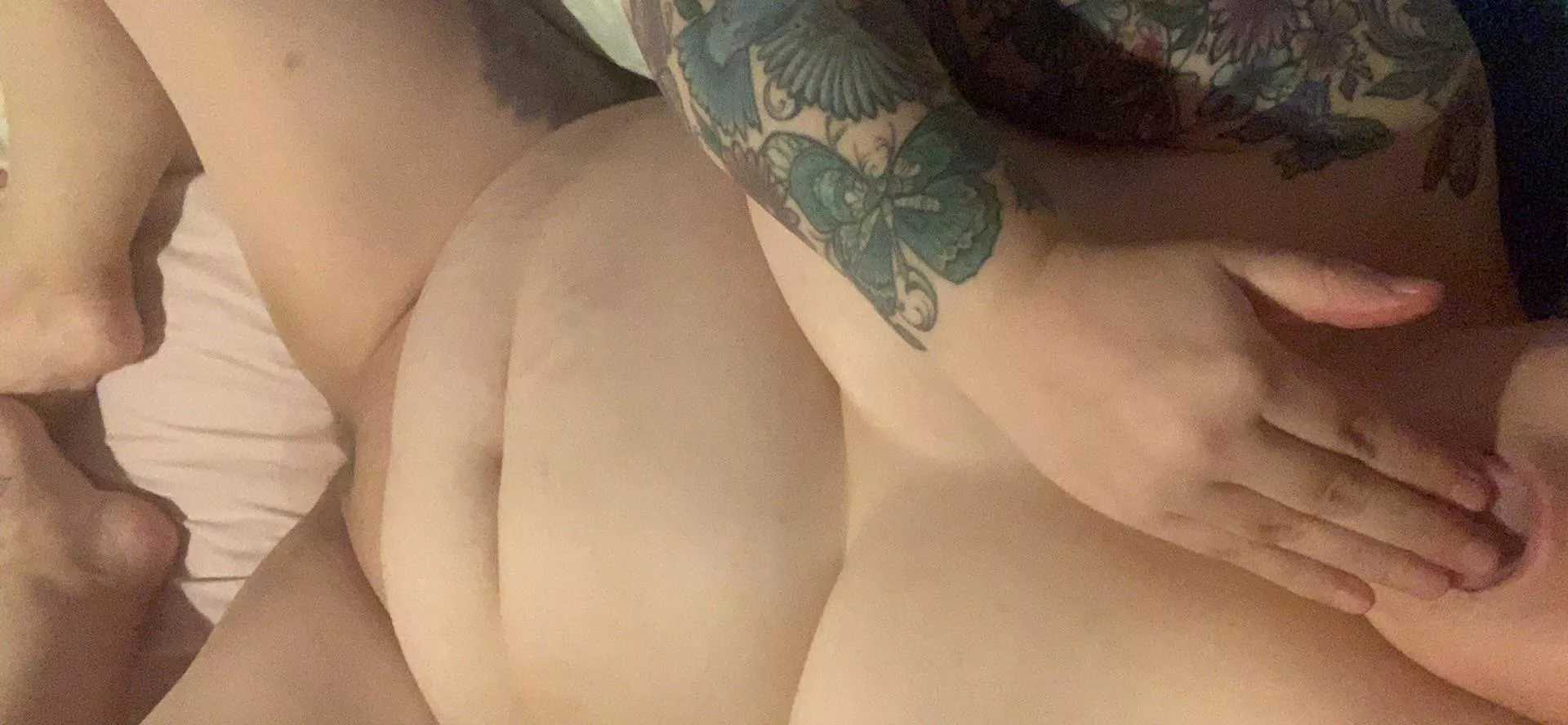 You wanna have a taste of my 42y old momma pussy juices 👅 💦💦💦