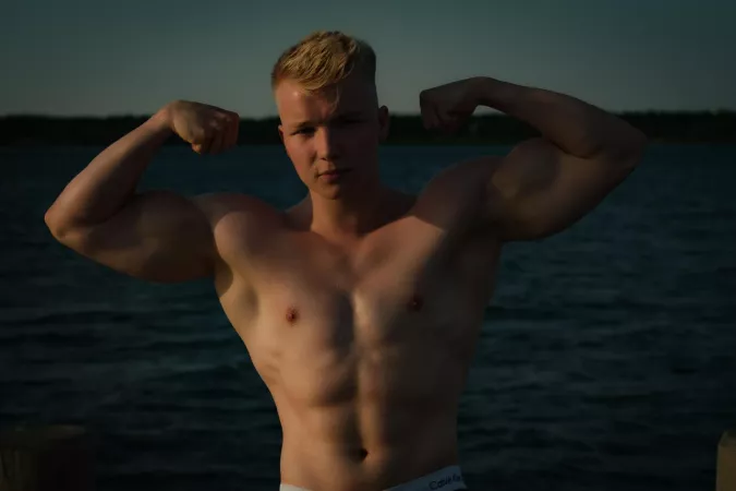 You wanna swim with me? π
 You wanna swim with me? π