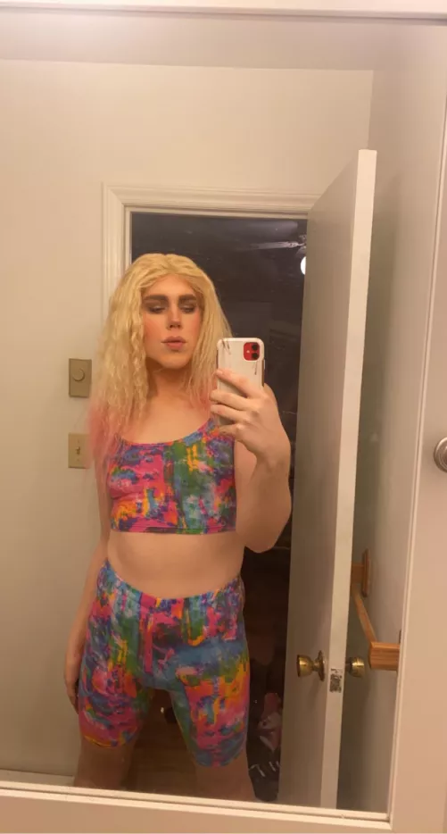 You want to see some more of me? Subscribe to my FREE OnlyFans today to receive a special DM from me. Link in bio.