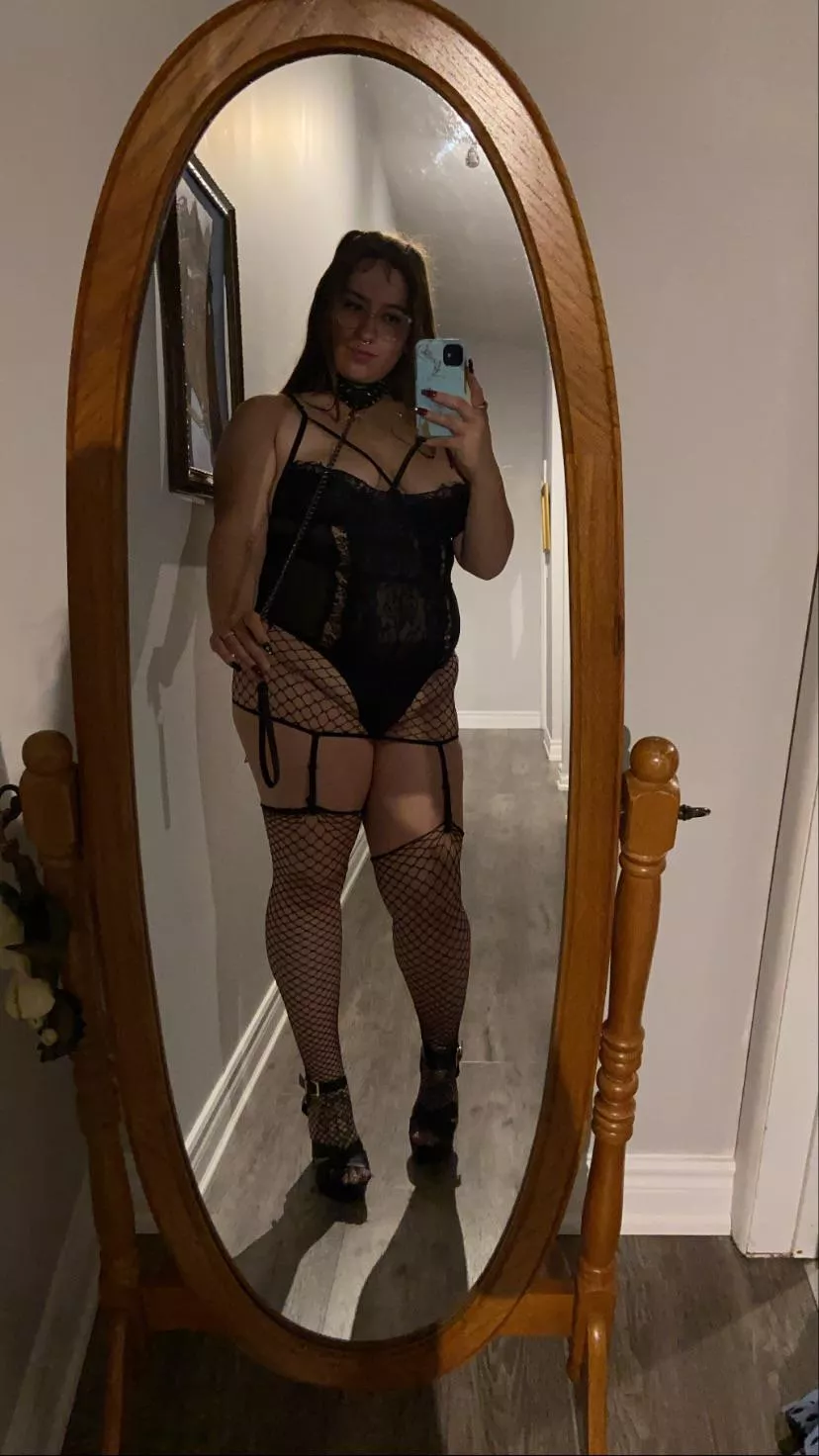 You will be the one wearing this leash. Be my bitch, on his best behaviour for his mistress [domme]