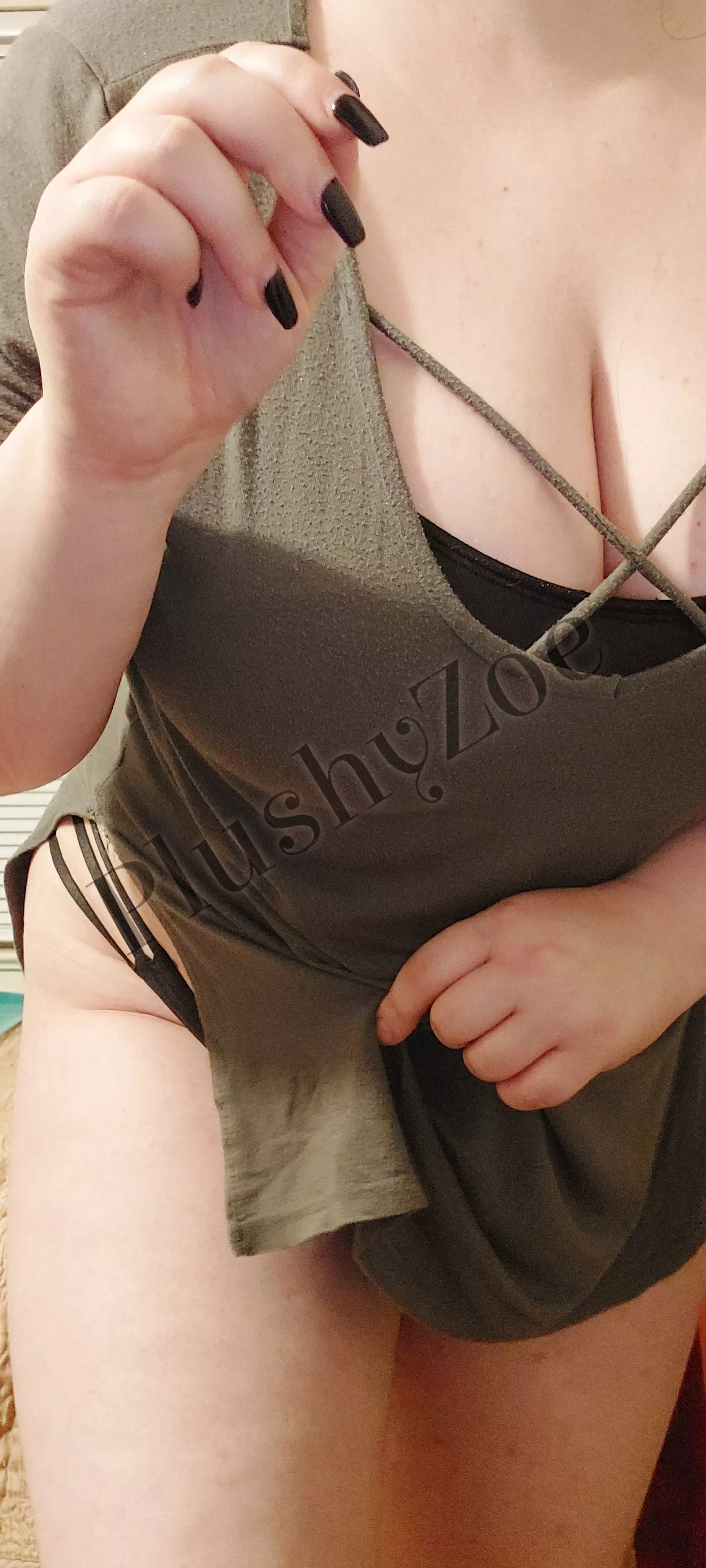 You wish I would force you into submission and be my pet in public. Don't you ? [Domme]