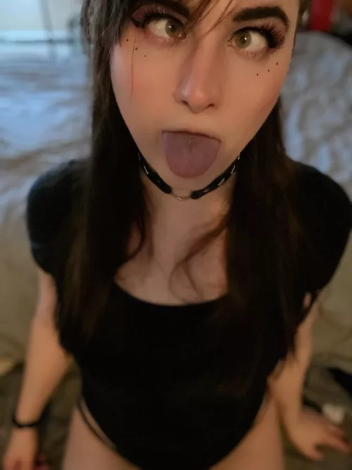 You wore out the sex doll you got for Christmas already and now the display reads βBimbo.exe has malfunctioned. Please insert your cock to restartβ