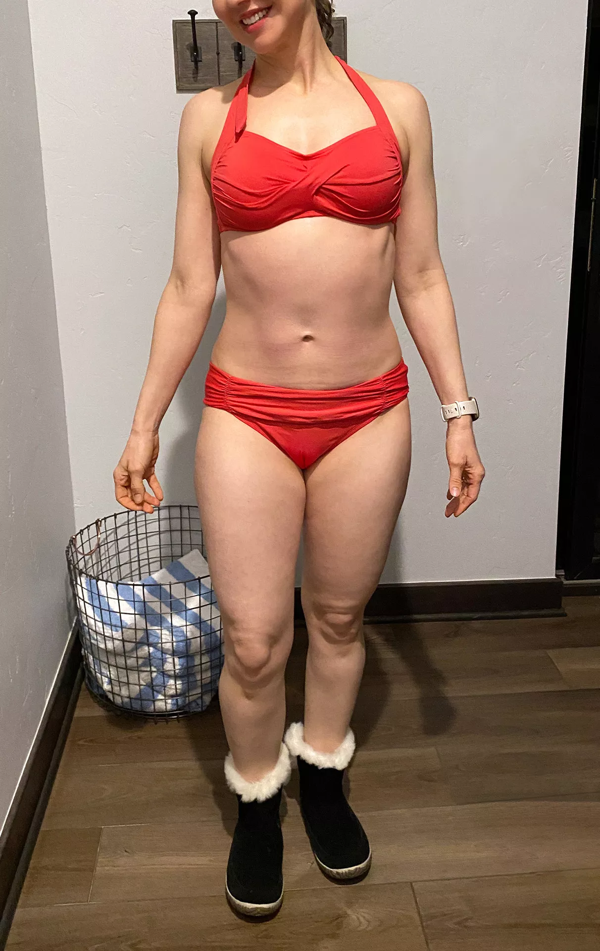 Young and hung? Can a fit and natural 43yo MILF get you hard? Young and hung? Can a fit and natural 43yo MILF get you hard?