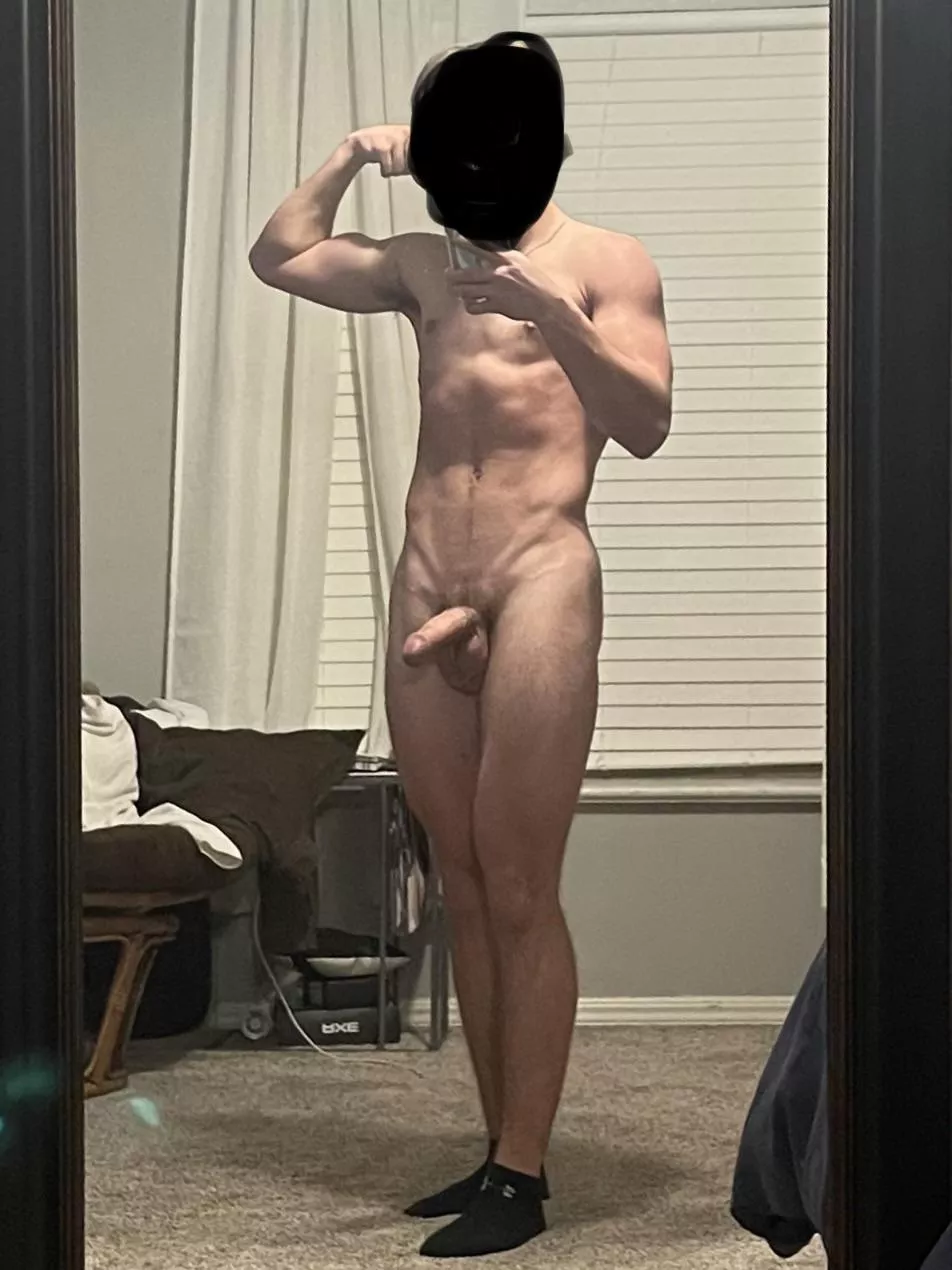 Young stud just wants a big boy to fuck him good SC:jarond6340