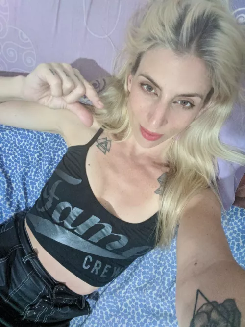 Your baby shrimp will never please me , but I can teach you what big things feels inside of your body , if you want to ... [Domme]