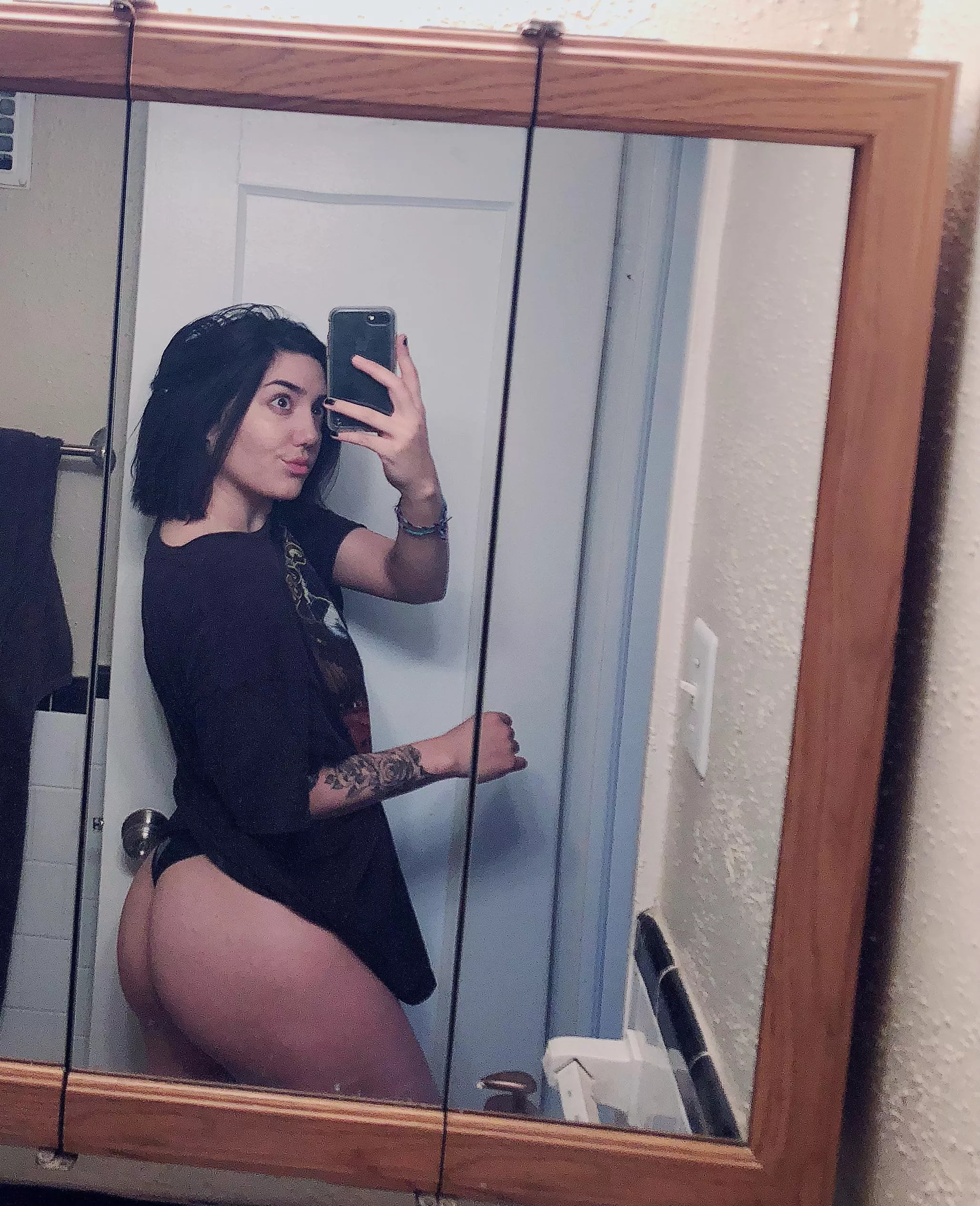 Big Booty Latina Pics