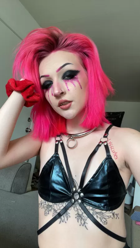 Your cum will look so pretty mixed with glitter!! Your cum will look so pretty mixed with glitter!!