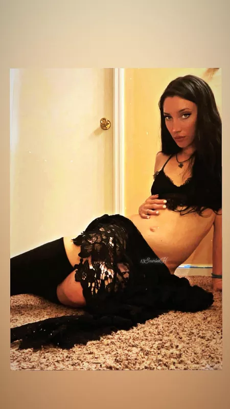 Your escort reveals sheโs freshly pregnant so itโs safe to cum inside ๐๐ผ