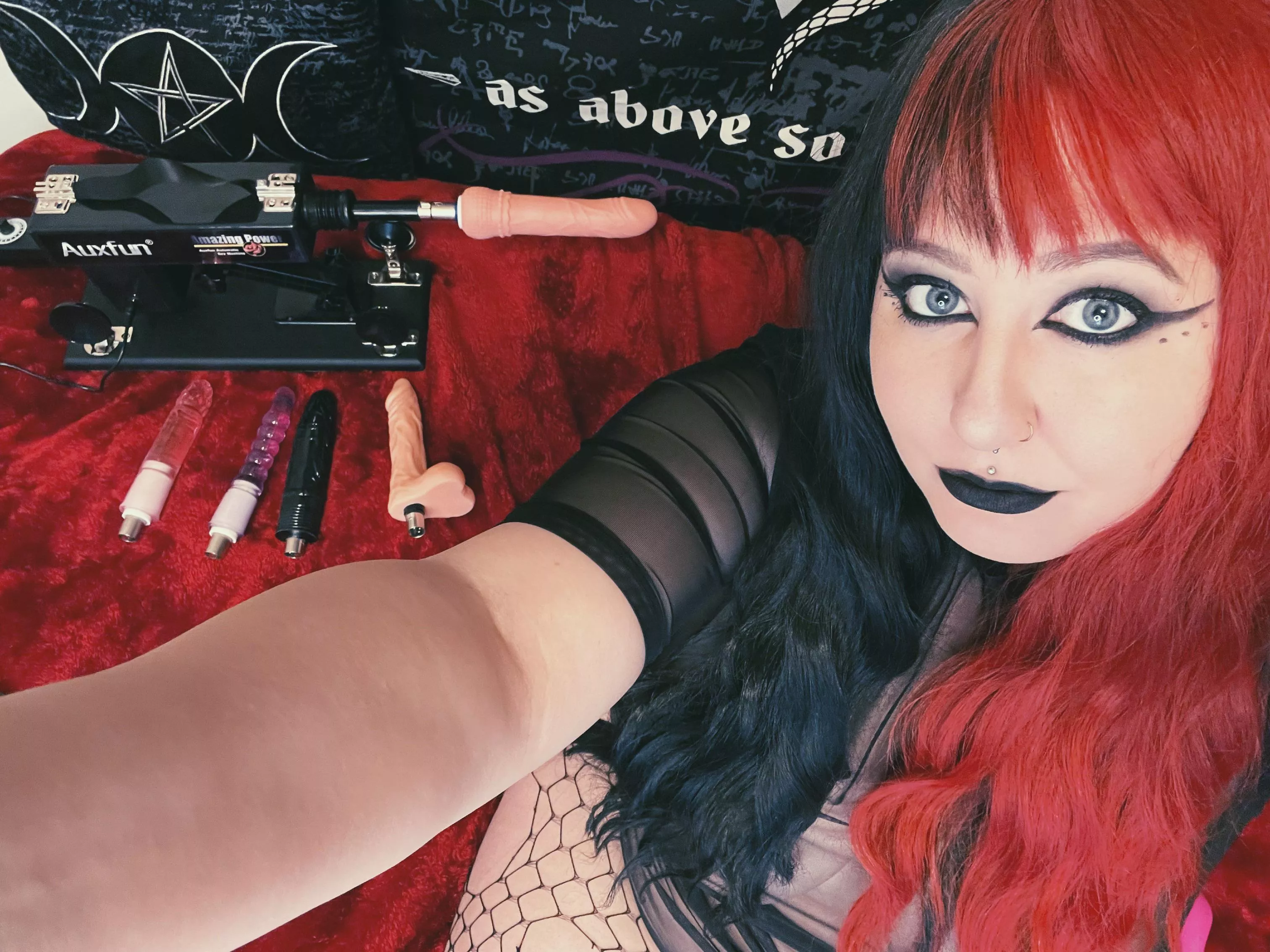 Your favorite big titty goth is online all day! ? My fuck machine is ready for my tight pussy! ? link in comments or search lolahdreadful