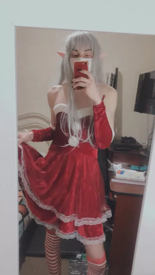 Your femboy elf is here to wish you a Merry Christmas 🎄 🥰 Your femboy elf is here to wish you a Merry Christmas 🎄 🥰