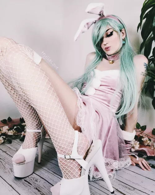 Your little bunny is waiting ?